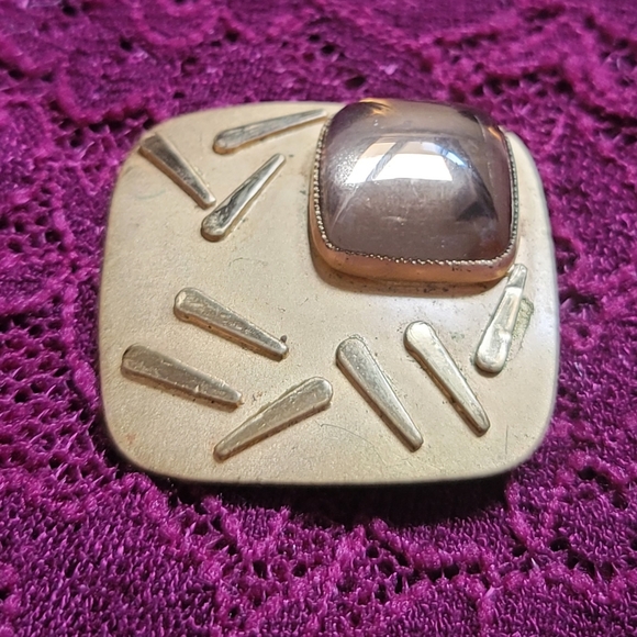 Vintage Estate Goldtone Unsigned Costume Square Brooch - Picture 2 of 4